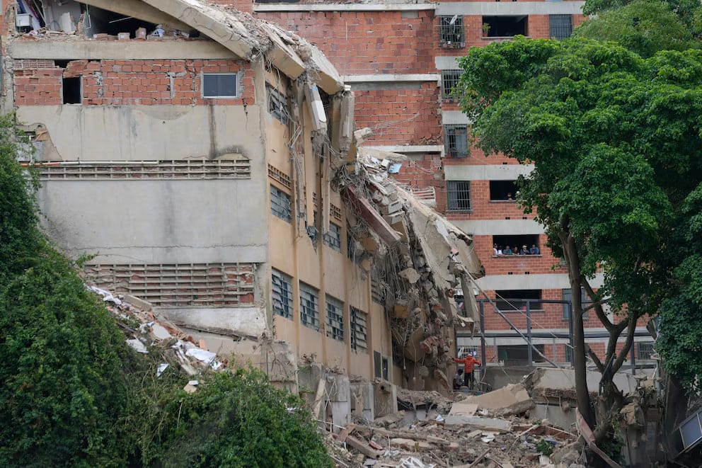 87 escuelas sufrieron daños graves y 11 colapsaron por terremotos del 24 de junio