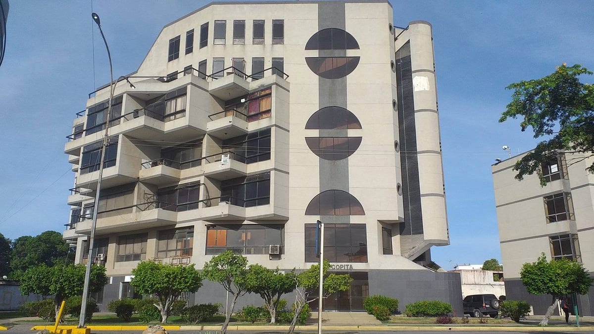 SUCRE | Profesionales de la salud denuncian más de 72 horas sin electricidad en el edificio La Copita de Cumaná