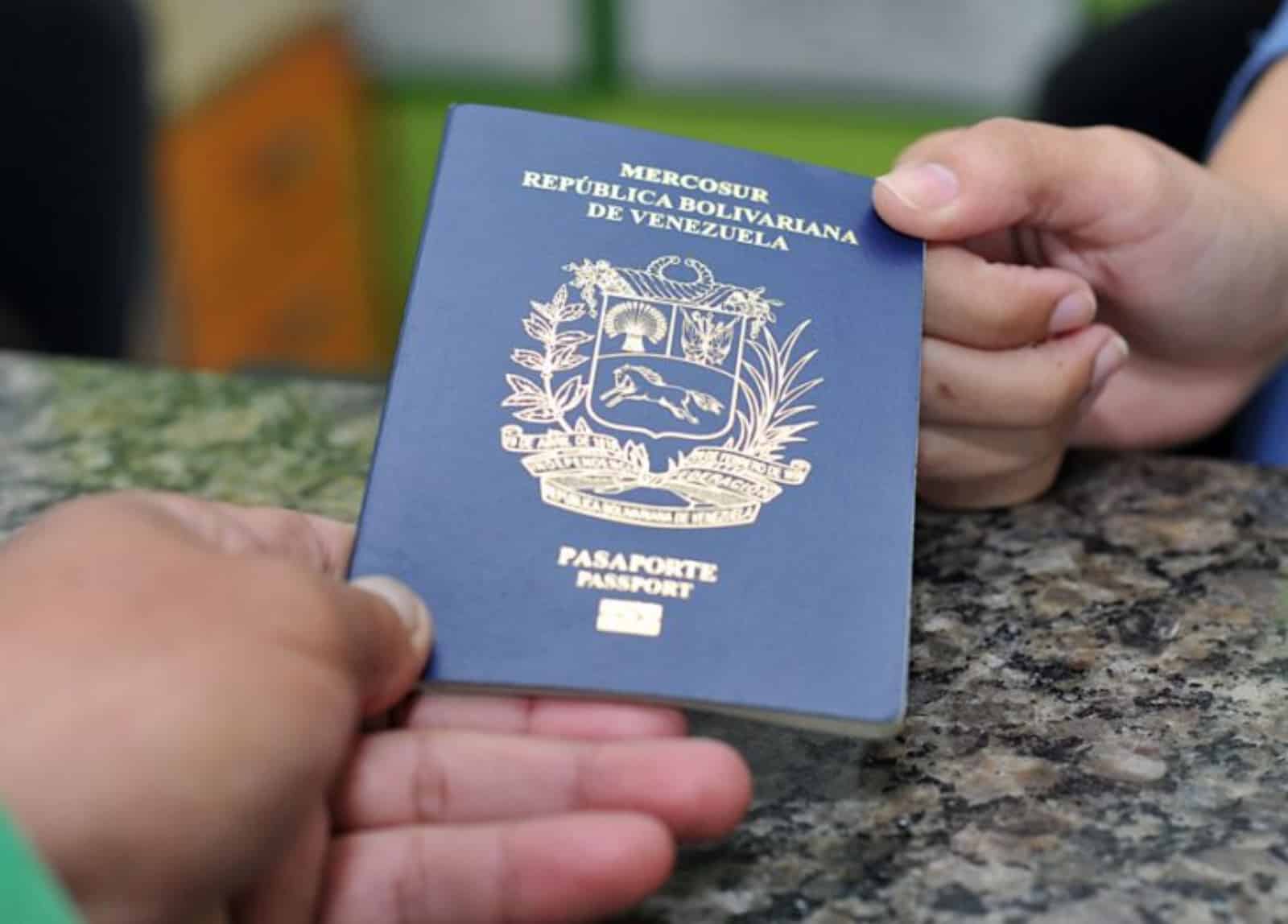 Saime advierte que pasaportes deteriorados no serán permitidos para viajar