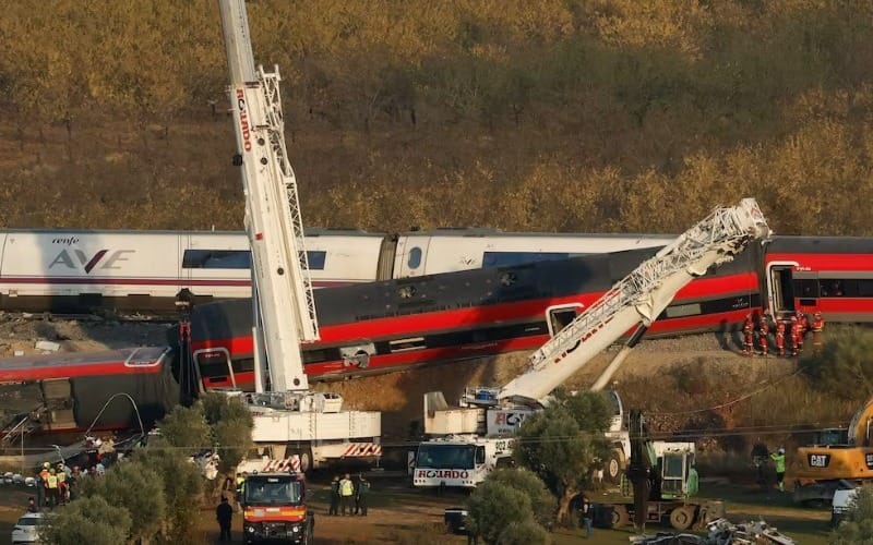Aumentó a 69 la cifra de fallecidos por accidente ferroviario en España