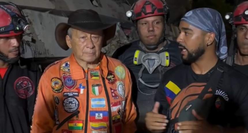 «El Topo Mayor» volvió a Venezuela para ayudar en la búsqueda de cuerpos en La Guaira
