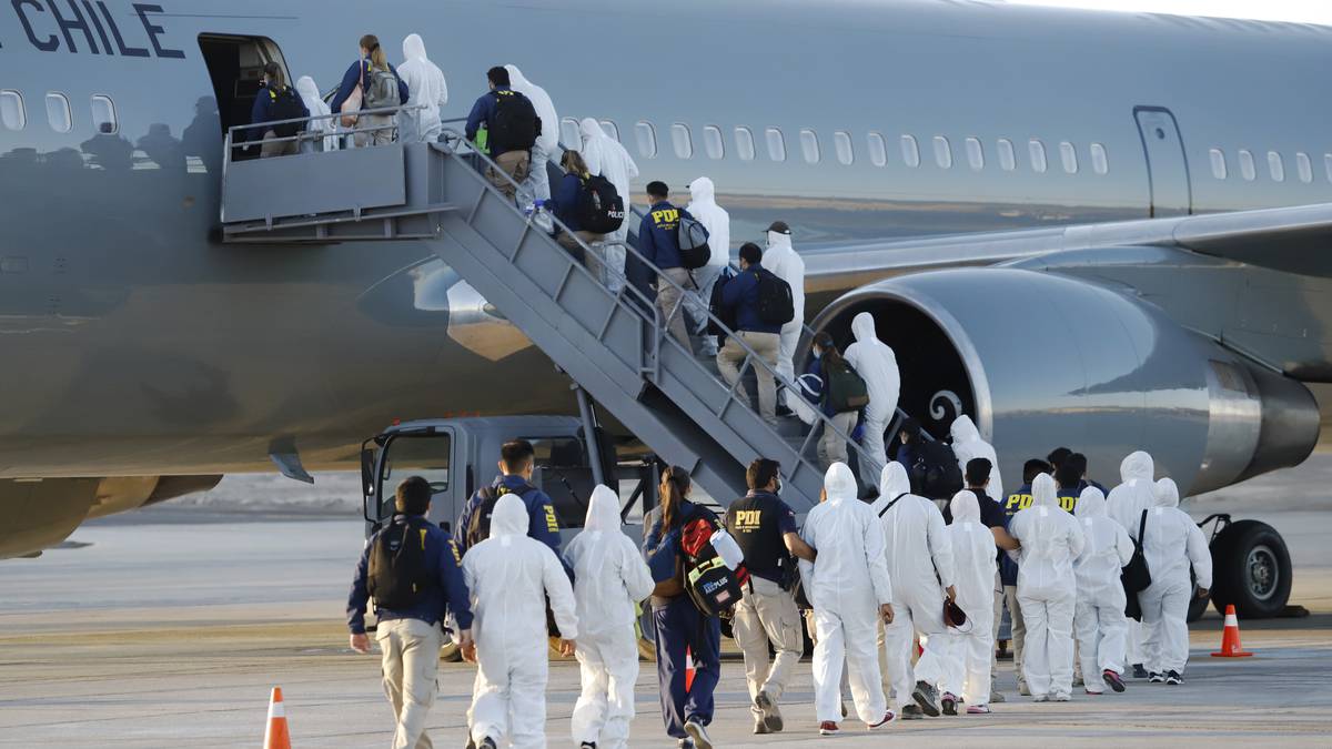 Gobierno de Chile deportó a 56 venezolanos