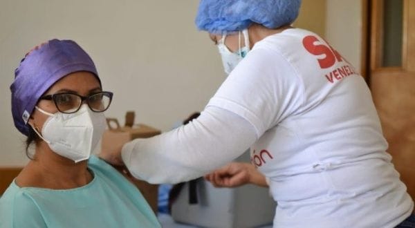 Bolívar inicia jornada de vacunación contra Covid-19 para menores de 59 años