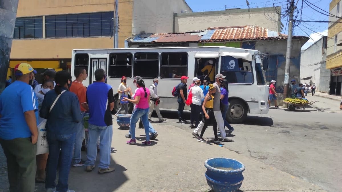 Escalada en el aumento del pasaje urbano causa alarma en los cumaneses