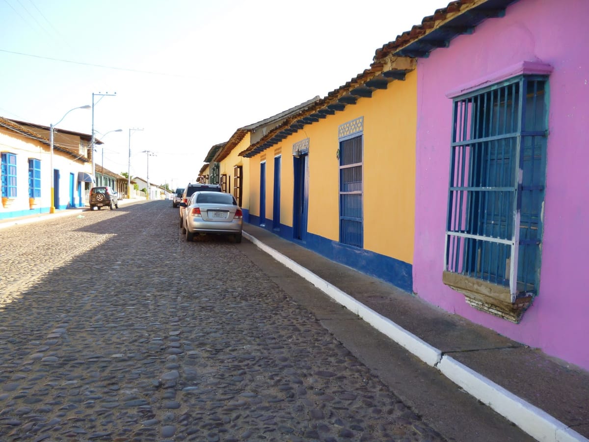 Aproximadamente el 30% de los comercios en Clarines cerraron en medio de la pandemia