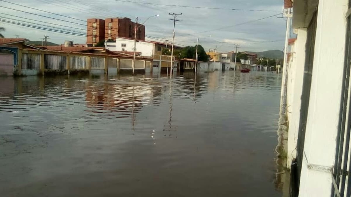 Desbordamiento del río Neverí afectó a más de 200 familias en Anzoátegui