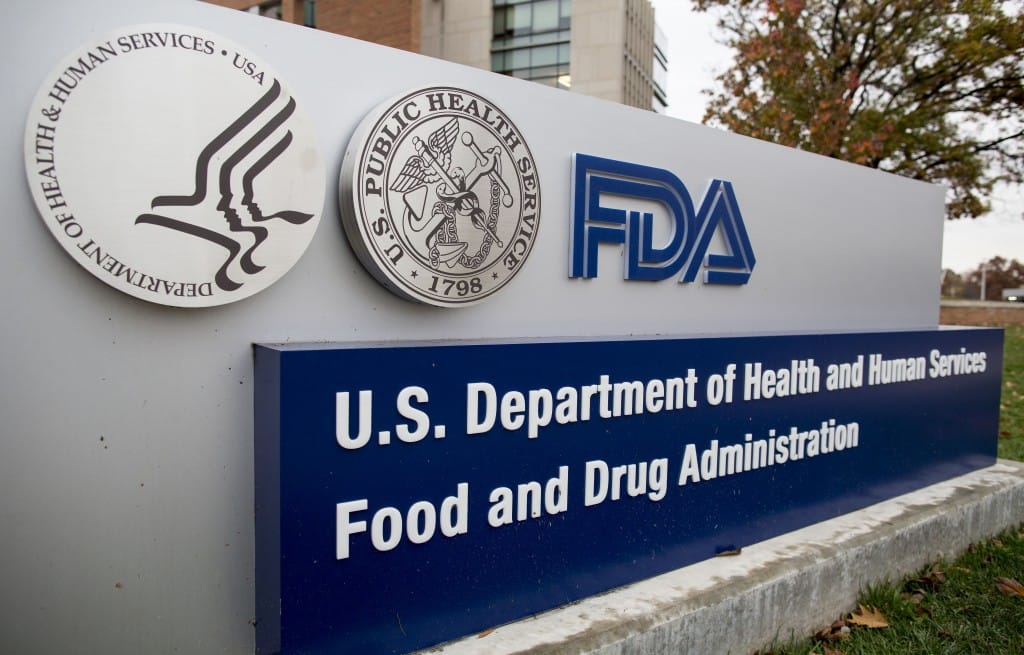 FDA evalúa combinar vacunas anticovid para la dosis de refuerzo