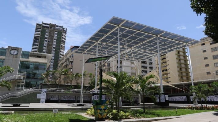 Hallaron cadáver de un joven amordazado y amarrado en su apartamento en Caracas