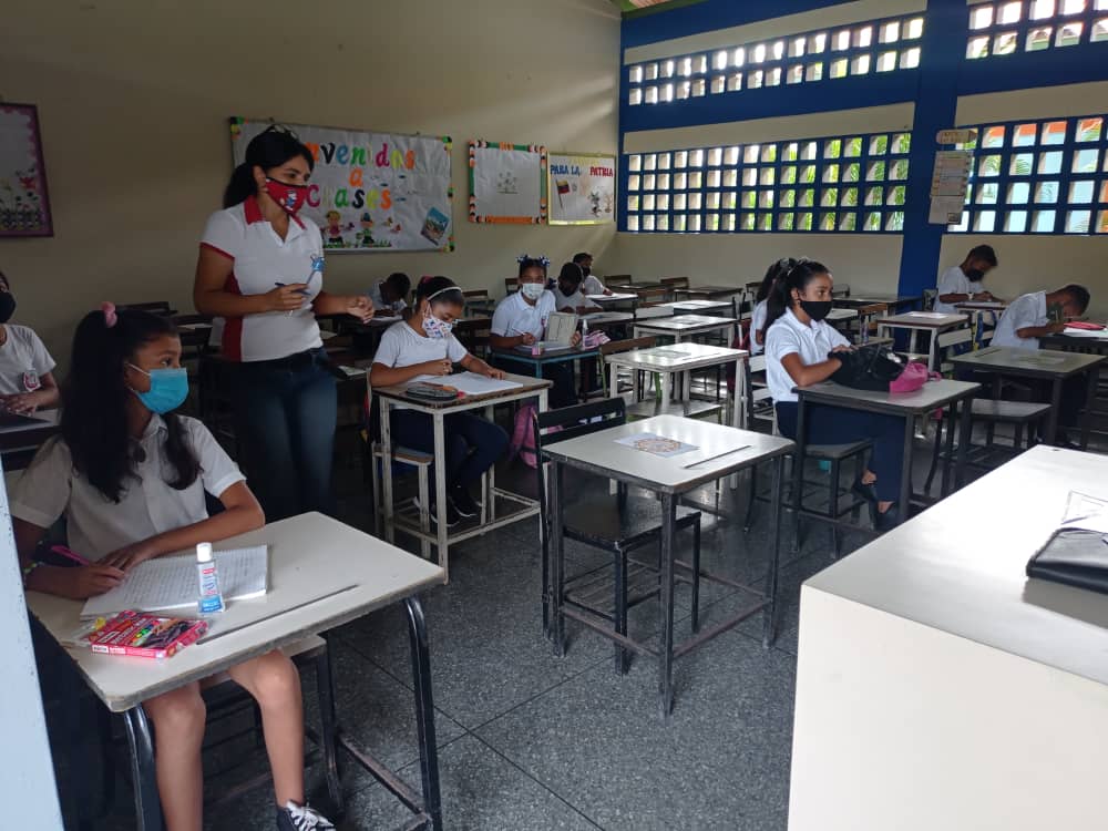 Sucre | Más del 50% de los trabajadores de educación esperan por la vacuna anticovid