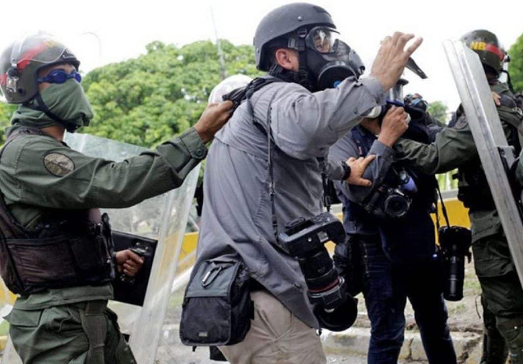 SIP aseguró que fuerza policial aumentó contra los periodistas venezolanos