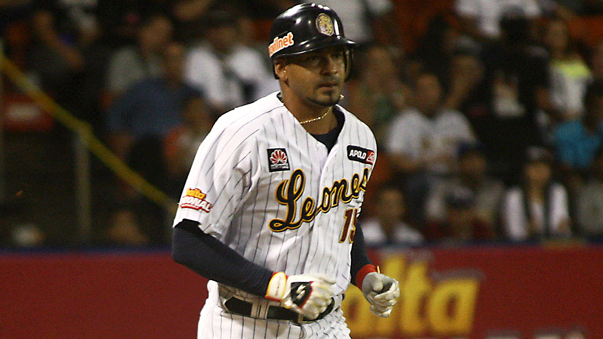 Jesús Guzmán dejó a los Leones del Caracas tras 13 temporadas