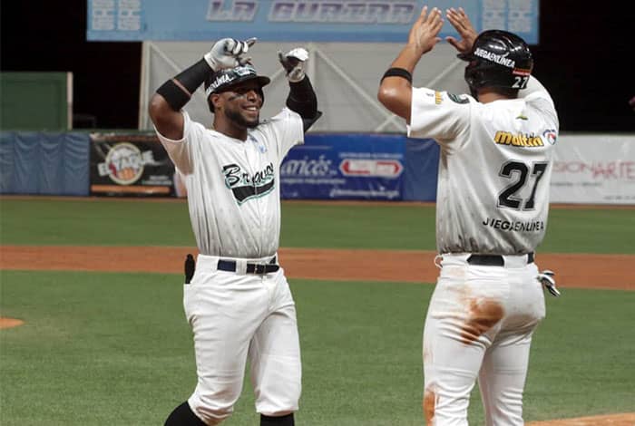 ¡David se llevó el duelo de los mánagers Davalillo! Las Águilas quedaron Bravas en el Fórum