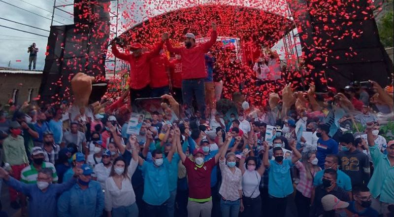 Sucre | El oficialismo y la Unidad finalizaron la campaña electoral con actos multitudinarios