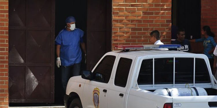 Un bebe murió al caer de un quinto piso en Lara
