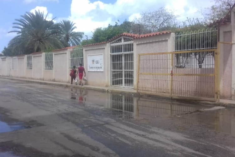 Nueva Esparta | Denunciaron brote de aguas negras en Cerromar