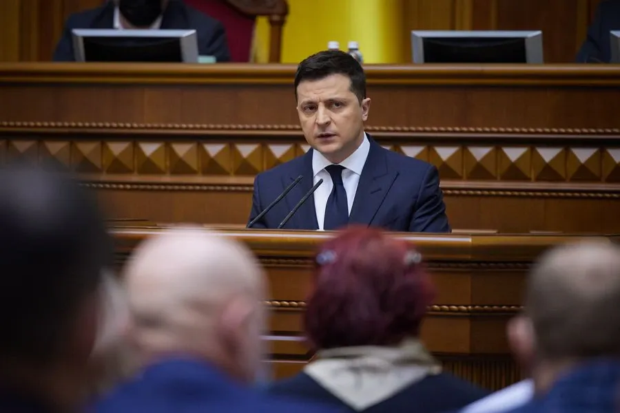Debido a las represiones militares, presidente ucraniano propone romper relaciones con Rusia