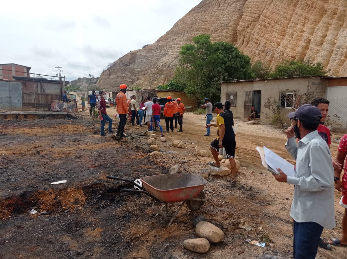 Cuatro viviendas se incendiaron en El Valle en Cumaná producto de un cortocircuito