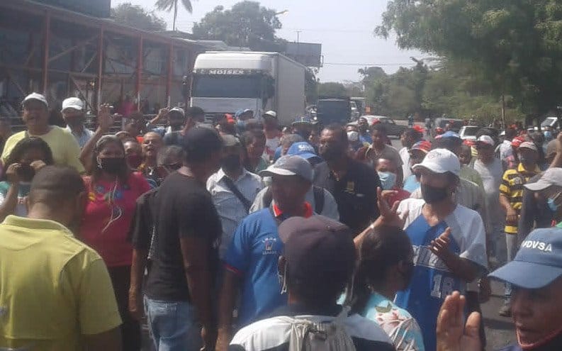 Anzoátegui | Trabajadores de la construcción exigieron la culminación de la obra del terminal de Barcelona