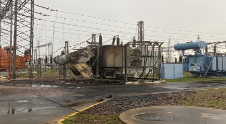 Fuertes lluvias dejan sin luz a 12 sectores de Maturín