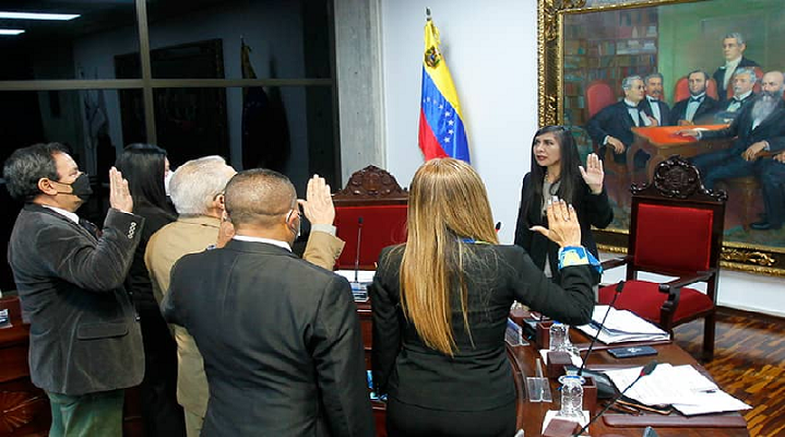 Presidenta de TSJ juramentó a los cinco integrantes de la Comisión Judicial del Alto Juzgado