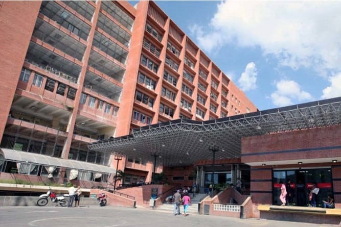Residentes del hospital Luis Razetti denunciaron que tienen meses sin cobrar