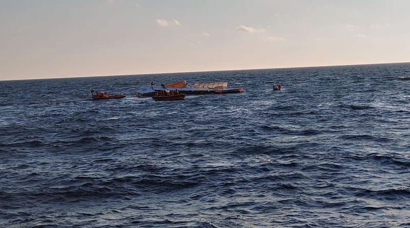 Naufragio dejó a dos migrantes venezolanos desaparecidos