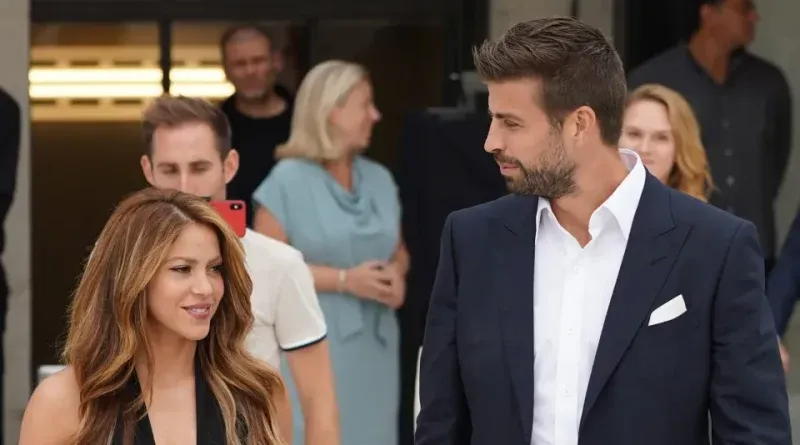 Capturaron a Piqué en apasionado beso con su nueva novia