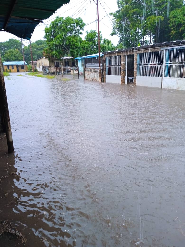 Tras fuertes precipitaciones un sector y el aeropuerto de Monagas reportaron inundaciones