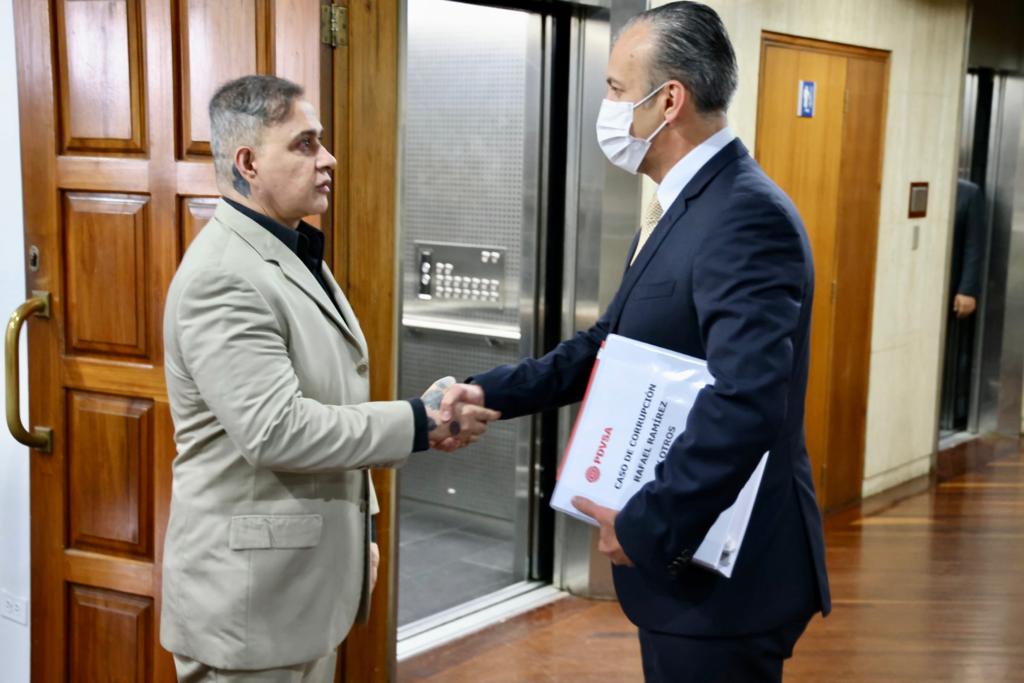 Tareck El Aissami solicitó al MP que emita orden de captura internacional contra Rafael Ramírez