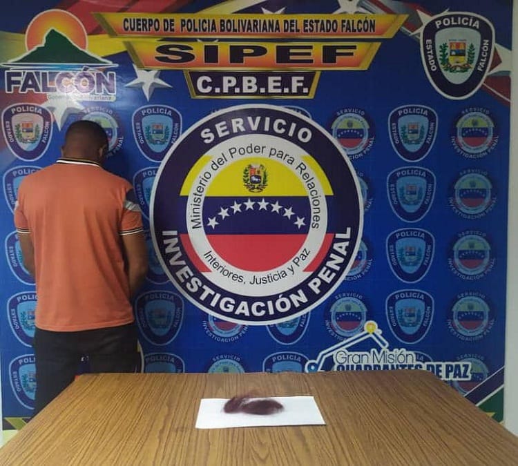Preso por golpear y arrancarle el cabello a su pareja