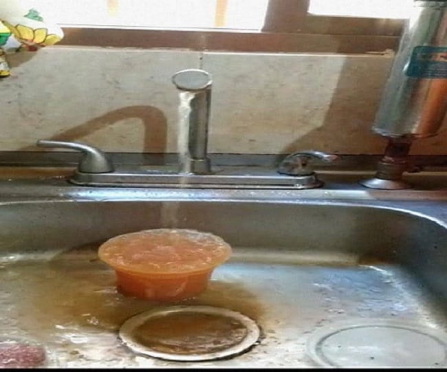 "Lo que sale por las tuberías es agua sucia": dicen los vecinos de Los Guaritos V en Maturín 