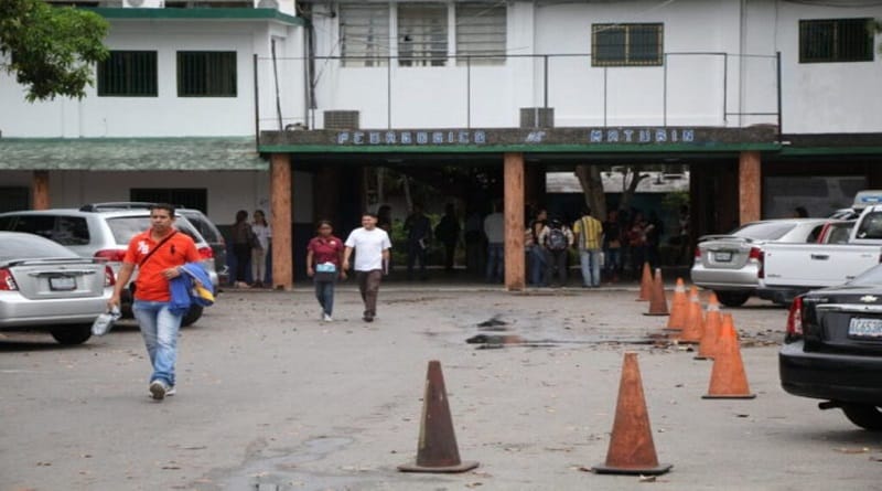 Estudiantes y personal de la UPEL denunciaron las pésimas condiciones de las instalaciones