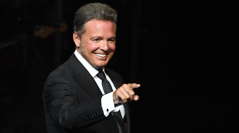 Luis Miguel planea volver a los escenarios presentado una gira musical