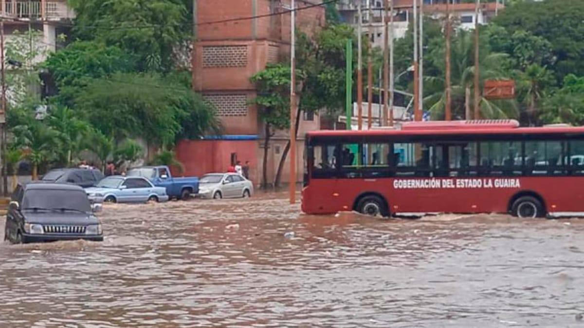 Inameh emitió alerta amarilla en siete estados por fuertes lluvias
