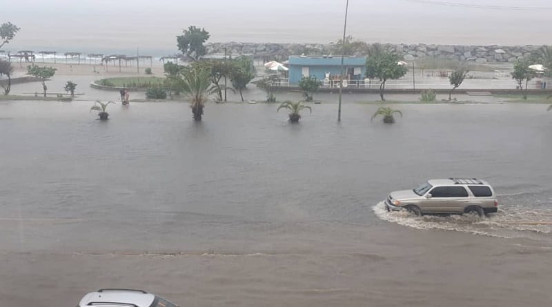 Deslizamiento de tierra tras fuertes precipitaciones dejó tres fallecidos en La Guaira