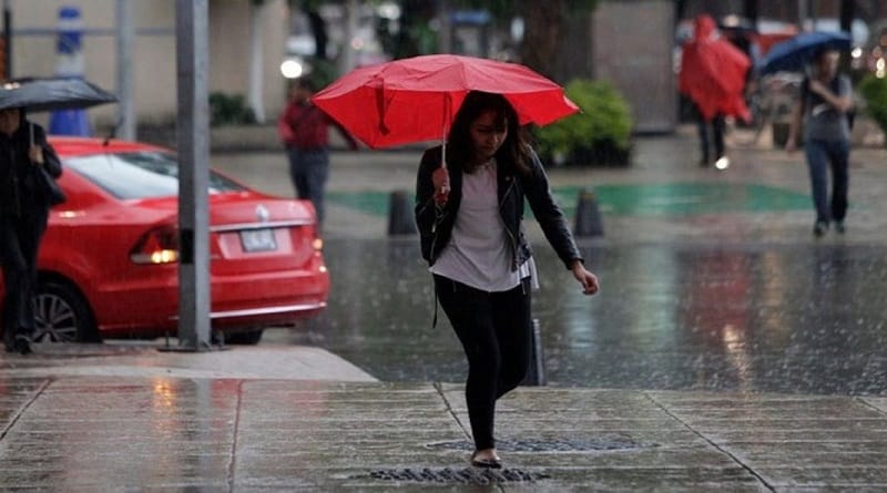 Inameh pronosticó que la onda tropical 49 causará 48 horas de lluvias en el territorio nacional