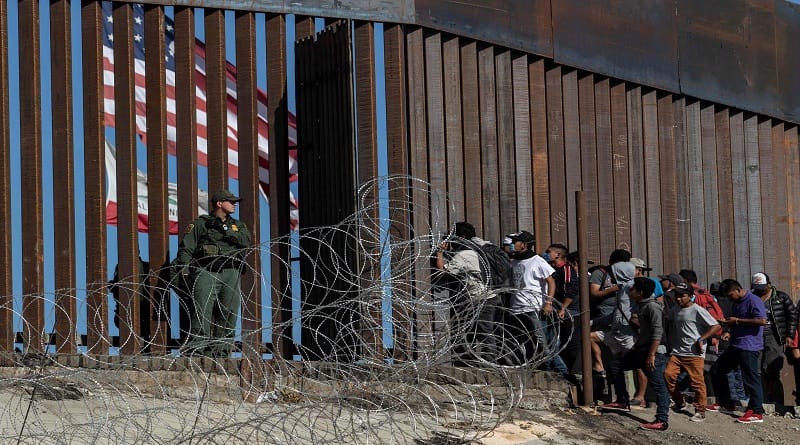 Juez anuló Título 42 que permite a EE.UU expulsar a migrantes en la frontera