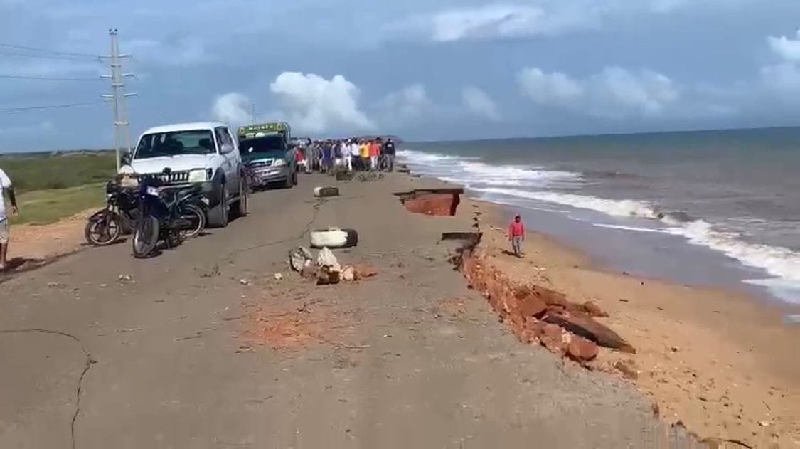 Habitantes de Chacopata protestaron para exigir reparaciones en carretera hacia Cariaco