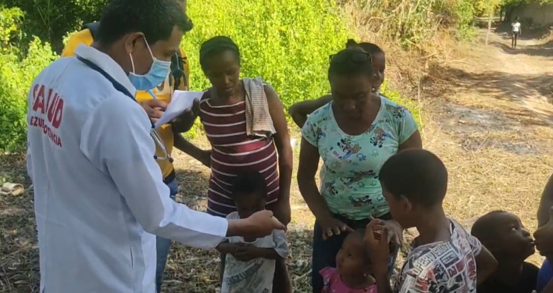 Al rededor de 100 familias del municipio Valdez recibieron atención médica y donaciones