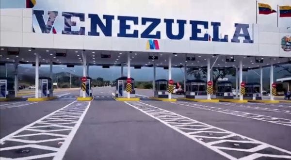 Venezuela y Colombia extendieron paso vehícular libre por frontera hasta finales de enero