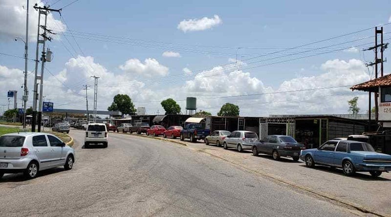 Gobernador de Monagas prohibió hacer las colas de gasolina en Maturín