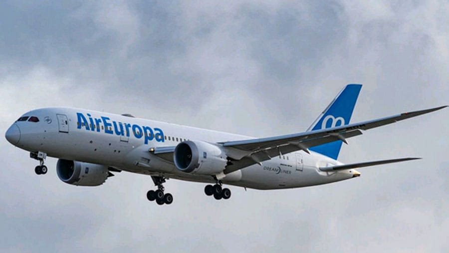 Pasajero violento obligó a desviar un vuelo de Air Europa Caracas-Madrid