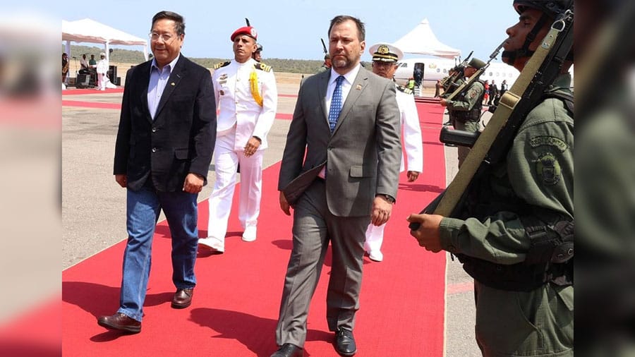 Luis Arce llegó a Venezuela para firmar nuevos acuerdos de cooperación bilateral
