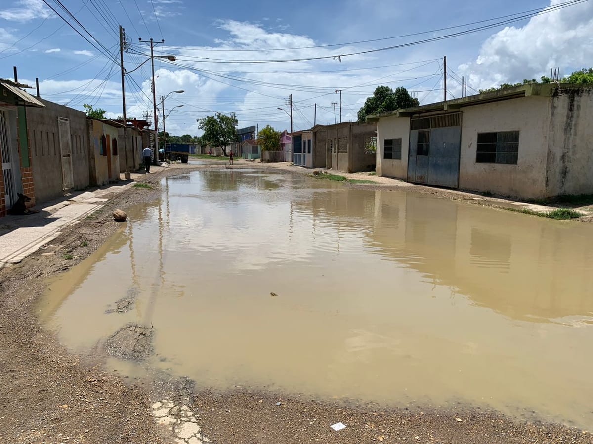 Vecinos de Calle Nueva en Cumaná denunciaron colapso de vialidad y acumulación de aguas negras