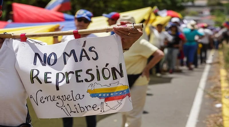 Fundación Clooney presentó denuncia para investigar violaciones de derechos humanos en Venezuela