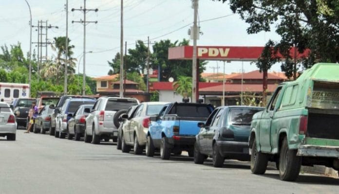 Conductores exigen a las autoridades que atiendan escasez de combustible en Monagas
