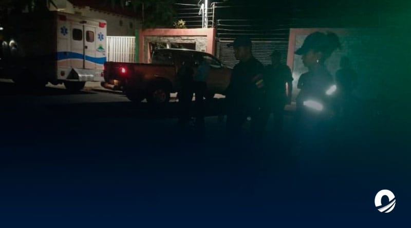 Hombre murió electrocutado bajando mangos