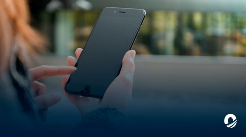 Expertos de la salud alertan sobre aumento de enfermedades relacionadas al uso del teléfono y el internet