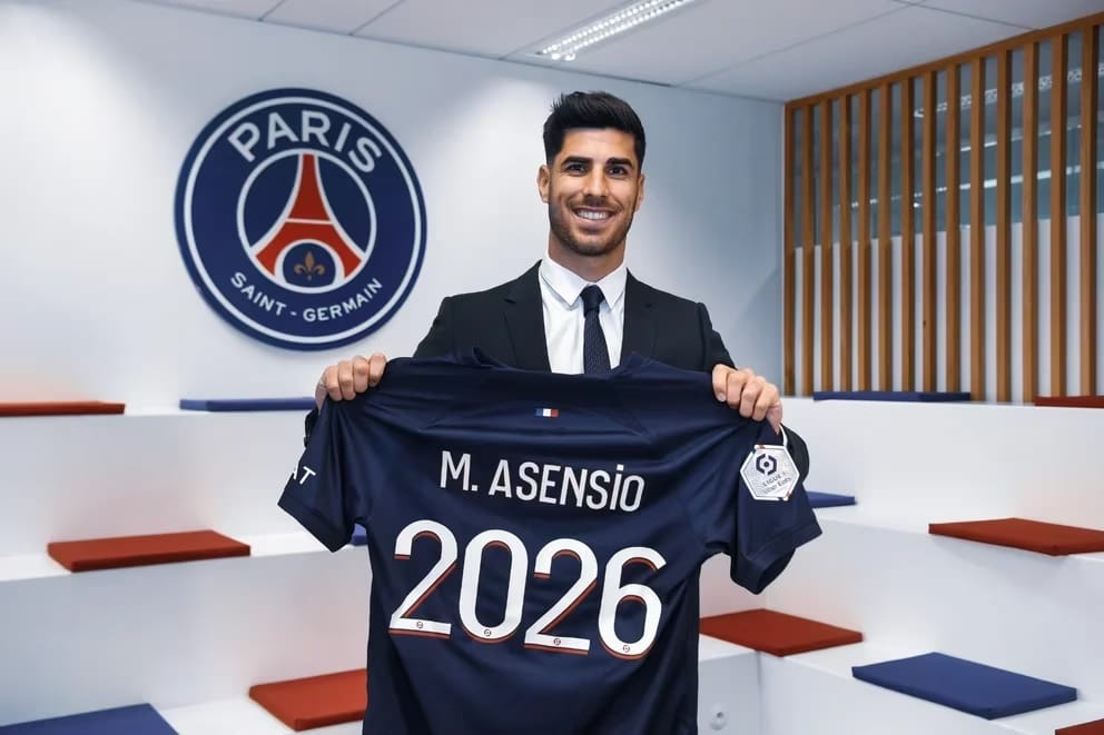 Marco Asensio fue presentado como nuevo fichaje del PSG