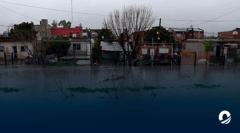 Más de 1.000 familias afectadas por fuertes inundaciones en región argentina de La Plata